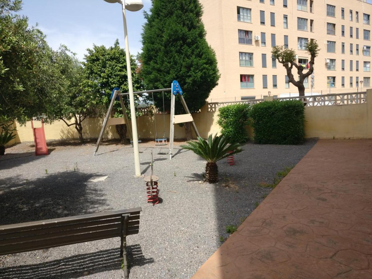 Precioso Con Terraza Y Piscina Appartement